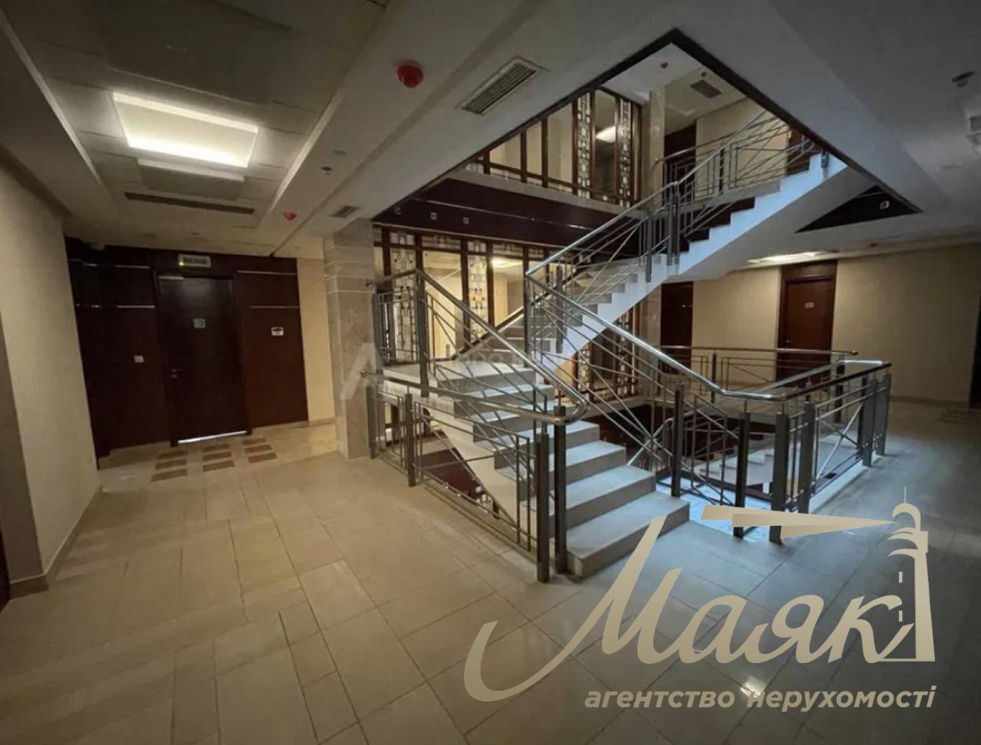 Rent of a building on Pechersk, Nemirovich Danchenko St.