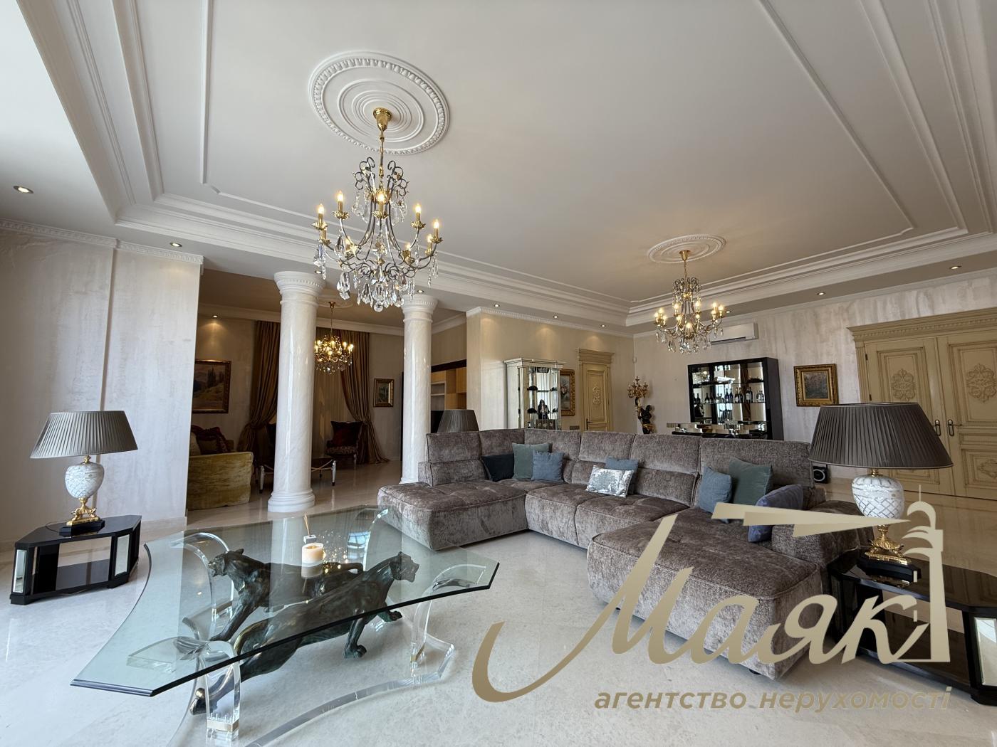 Аренда видовой 3к квартиры 245 кв. м на ул. Паторжинского 14, Центр, Шевченковский район