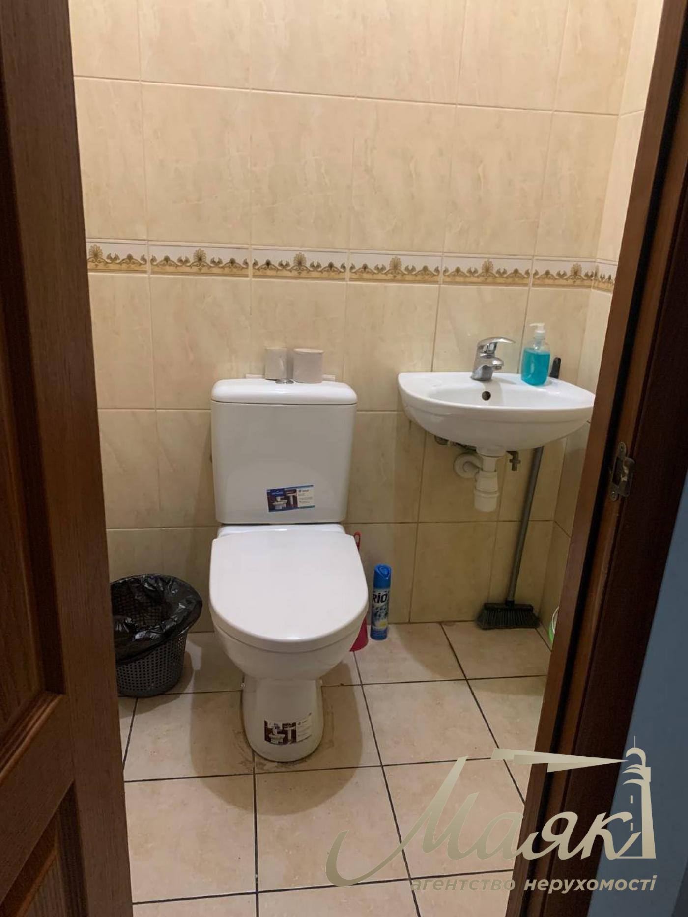 Продаж офісу 126м2, вул. Урлівська 21Б, Осокорки