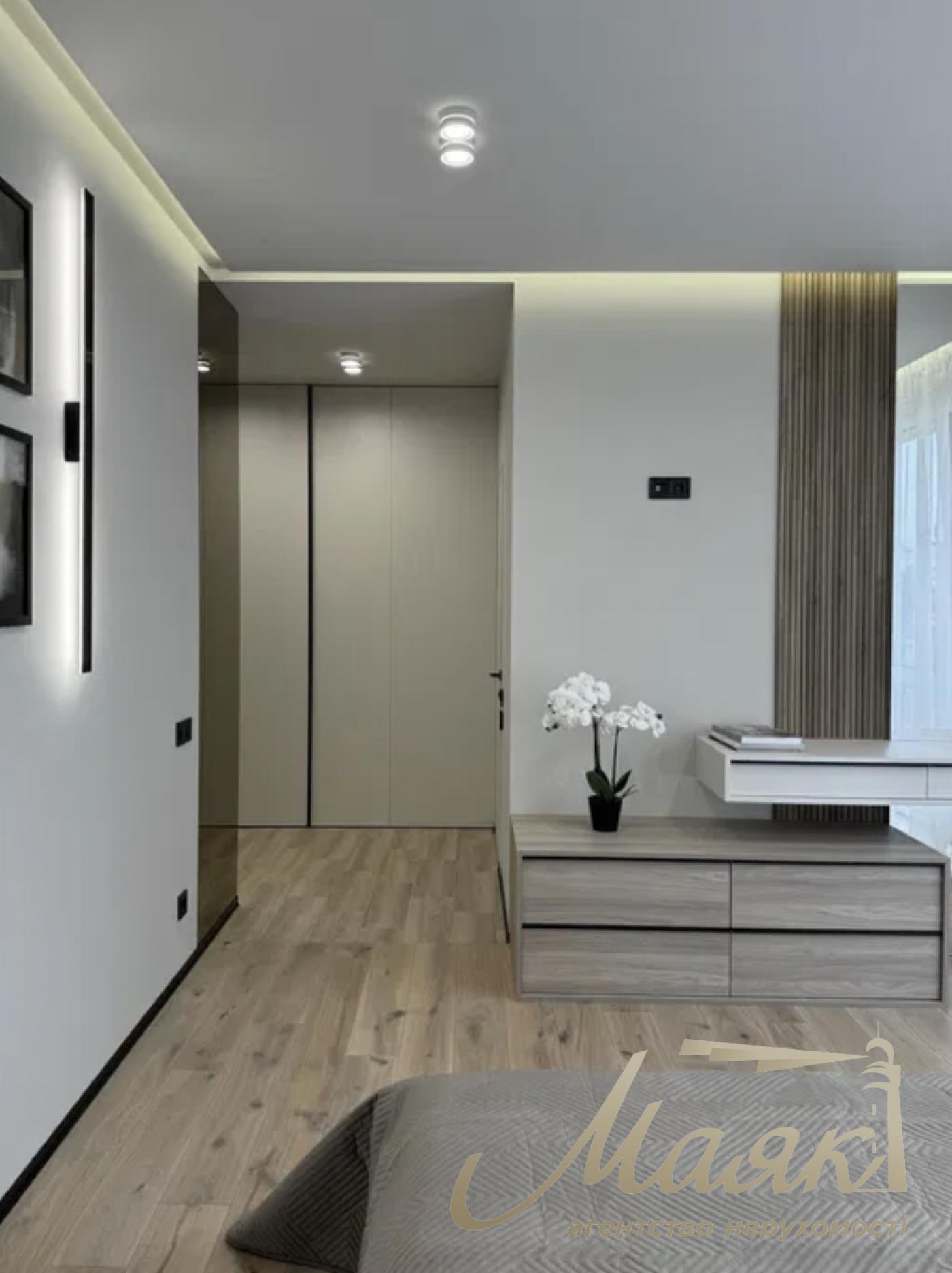 Продаж 3-кімнатної квартири 80м2 в ЖК Хоффман Хаус Златоустівська Центр