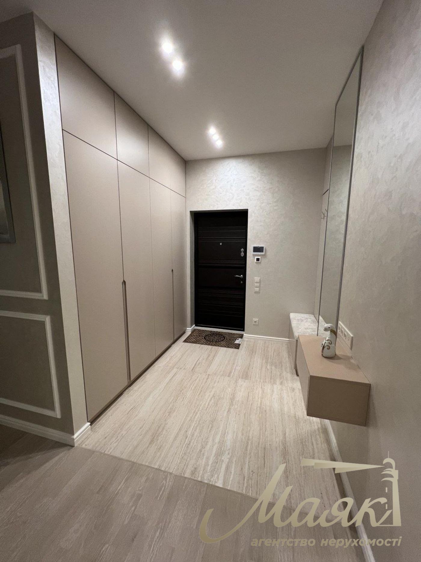 Продаж квартири 90 м2 у ЖК Бульвар фонтанів