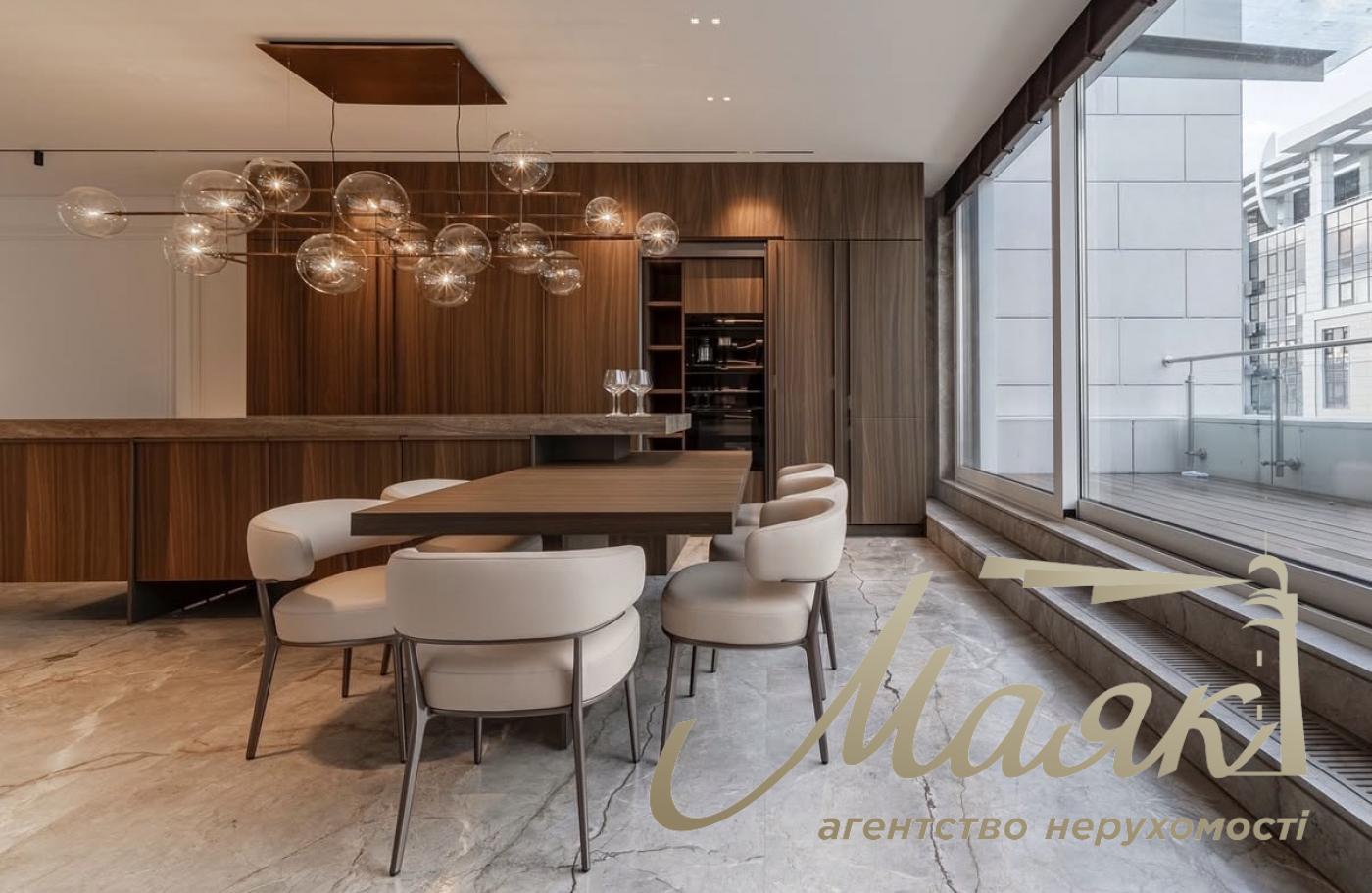 Продаж дворівневого пентхауса площею 204 м² Київ, Печерський район, ЖК "Бульвар Фонтанів", вул. Саперне поле, 5