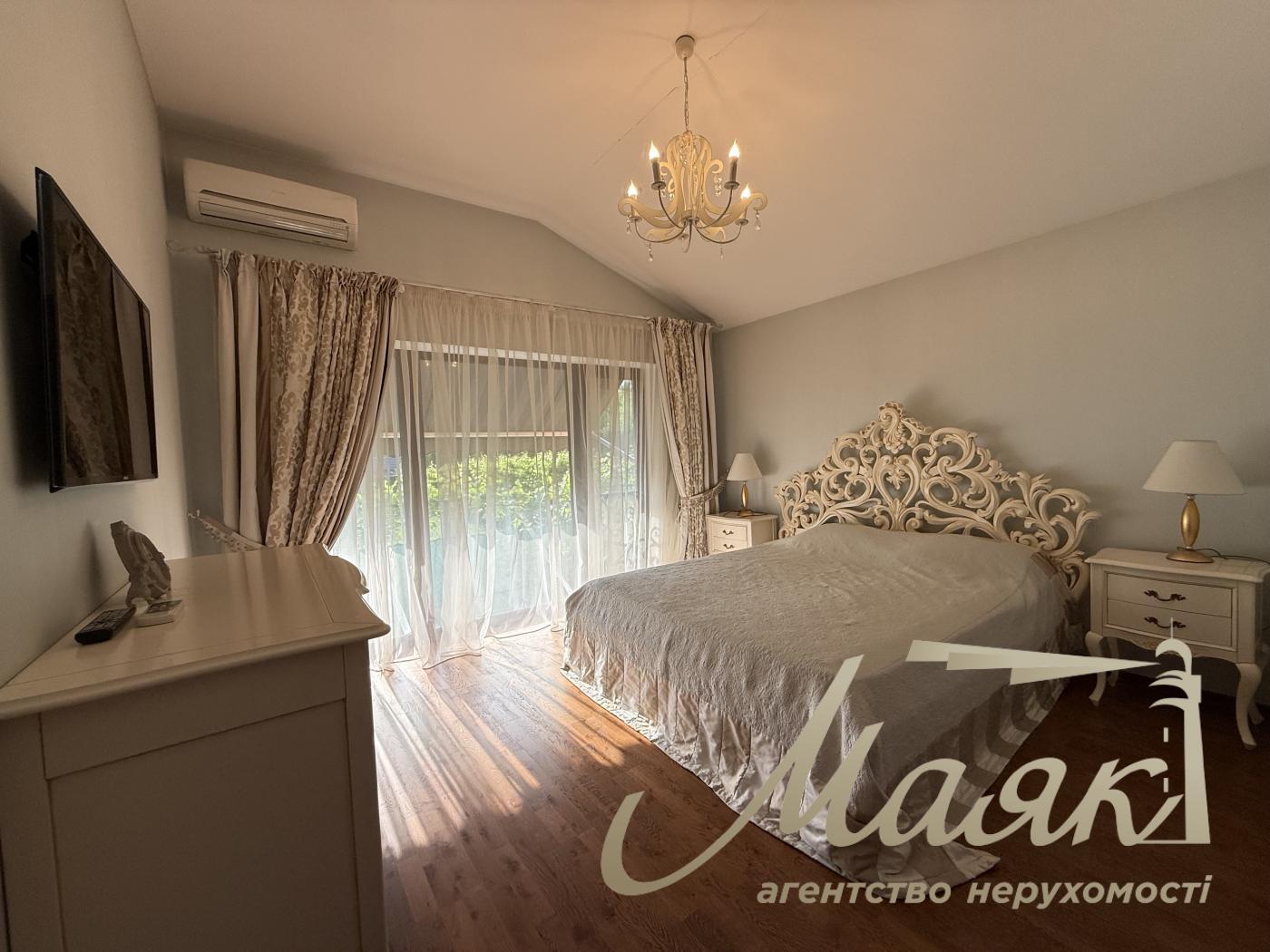 Оренда будинку 400 кв.м з тенісним кортом, великою зеленою територією | Бориспільський район| с.Гора