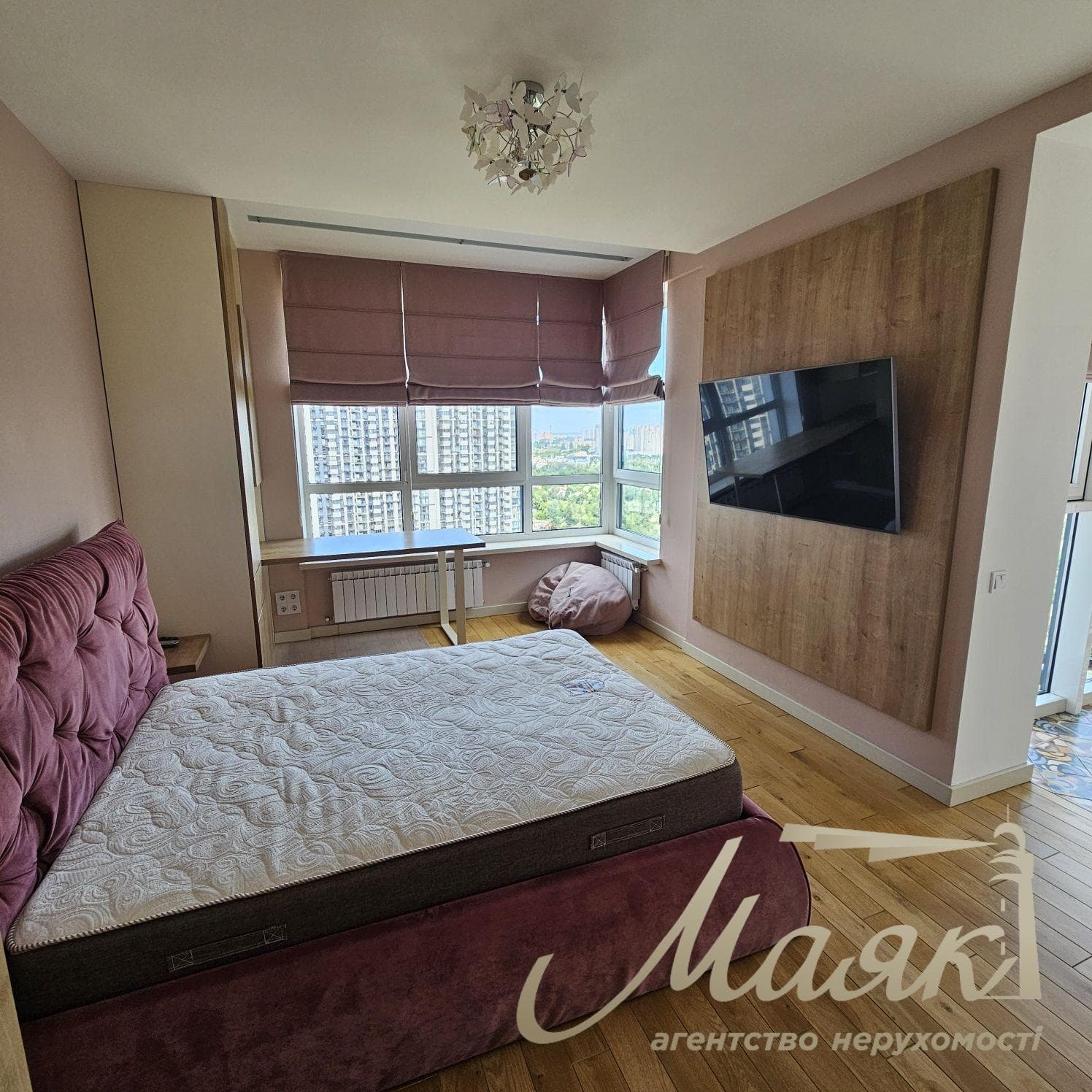 Продаж 4-кімнатної квартири, 1є18 м², ЖК «Зарічний»