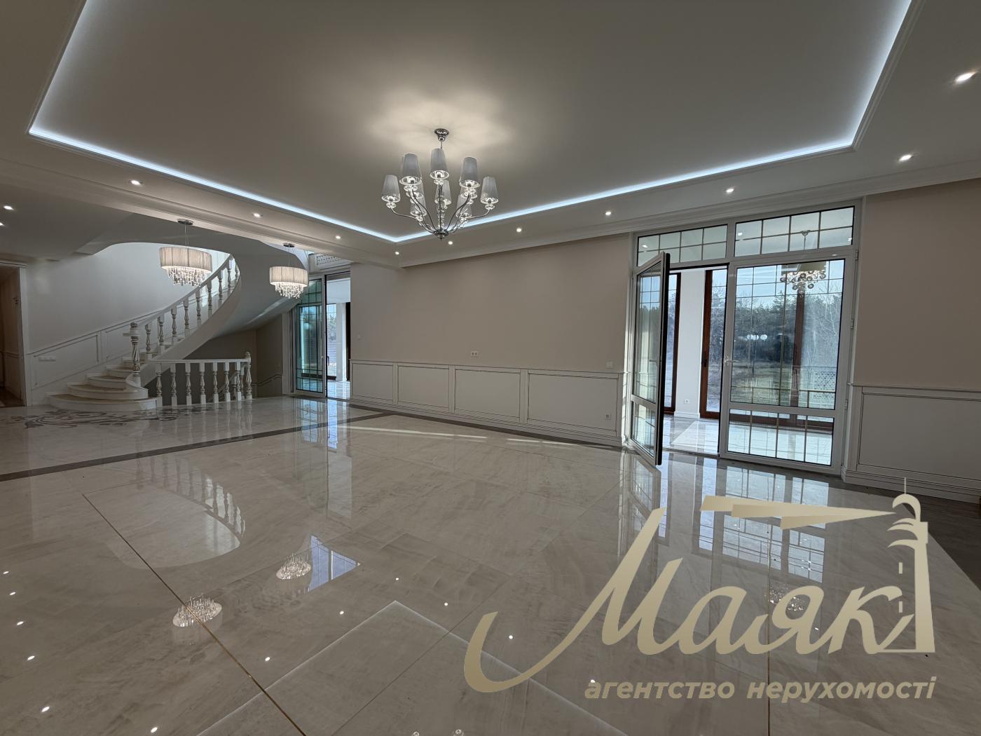 Продажа дома 418.6м2 с выходом до воды, участок 50 соток в КГ "Dream Village", с. Лебедевка