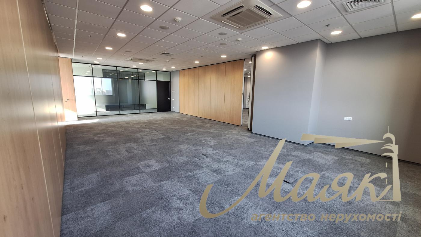 Оренда офісу 1373м2 в БЦ Сенатор, вул.Князів Острозьких 32/2, Печерськ.