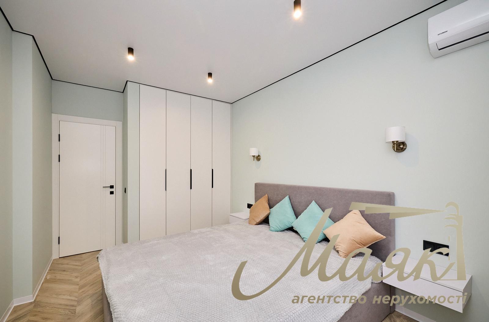 For sale 1-bedroom apartment 43m2 LCD Varshavsky 3, vul. Vsevoloda Zmienko, Vinogradar, Kiev