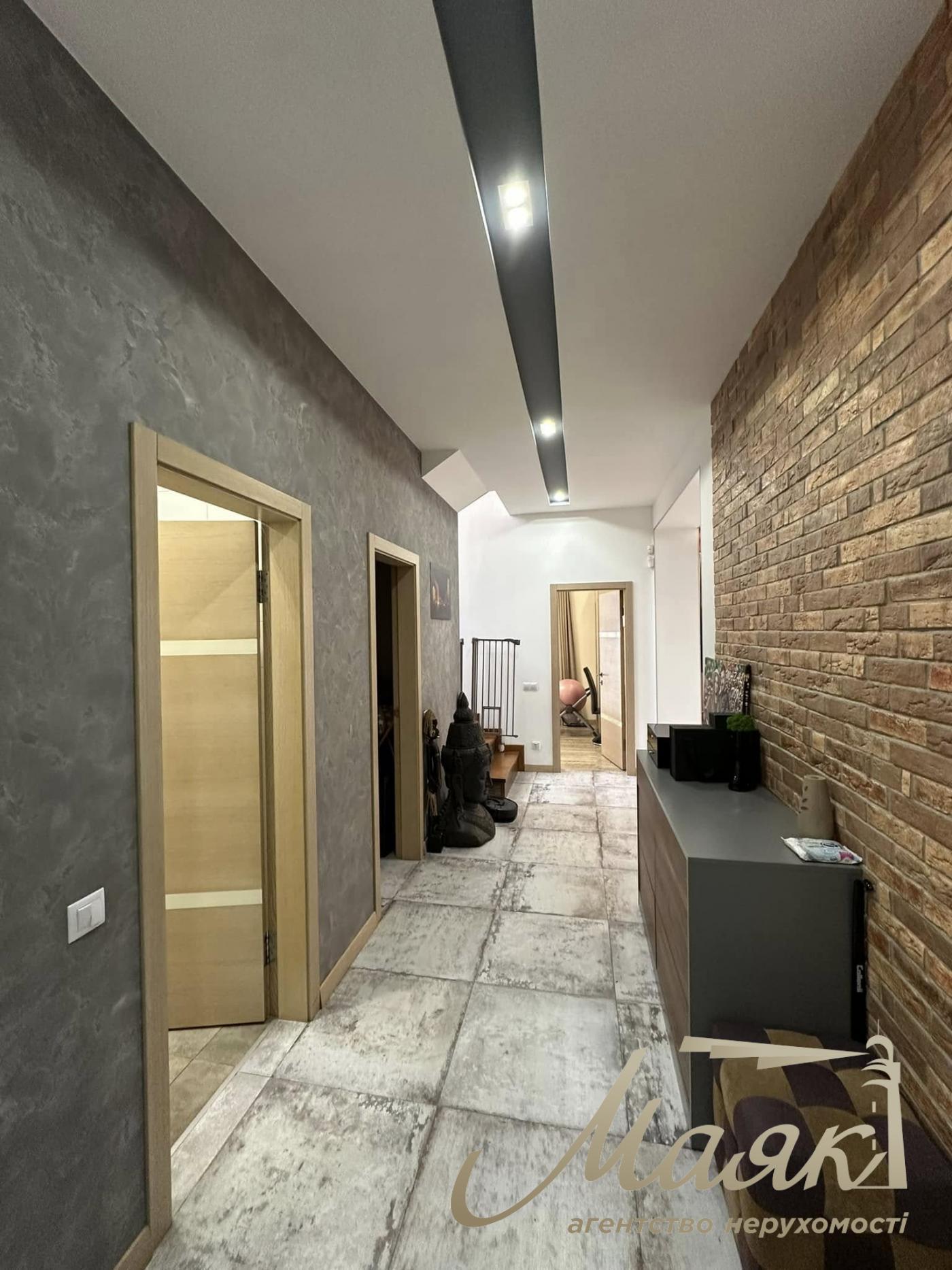 Продажа дома с ремонтом на Петропавловской Борщаговке, Киев.