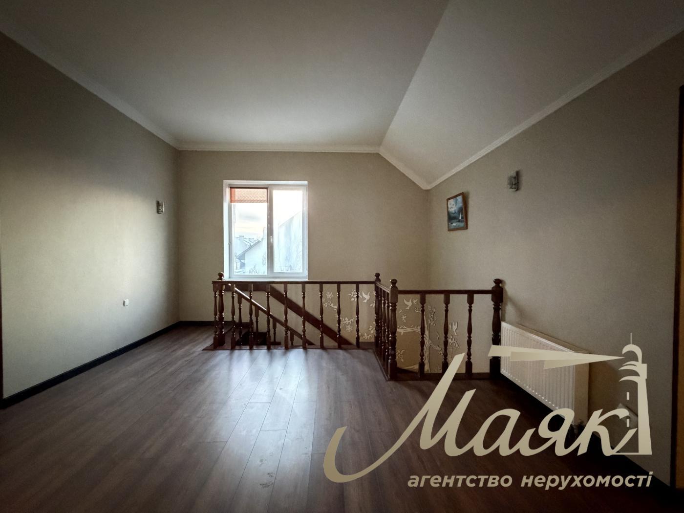 House for rent 300m2 in Kozin village, ulitsa Nova, in Montana Village.