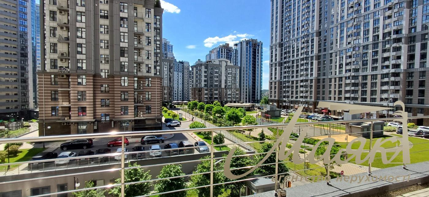 Sale of 1-room apartment 46 m2 with a terrace in the residential complex Delmar, Dragomirova st.