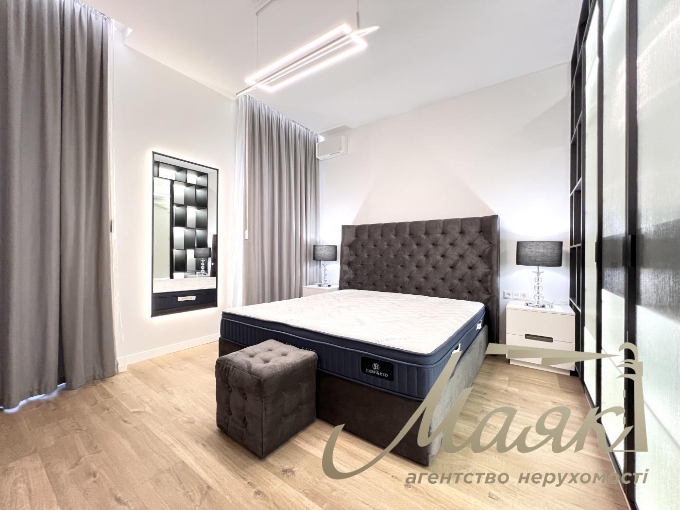 Оренда заміського будинку на Осокорках у котеджному містечку "Блакитна Лагуна"