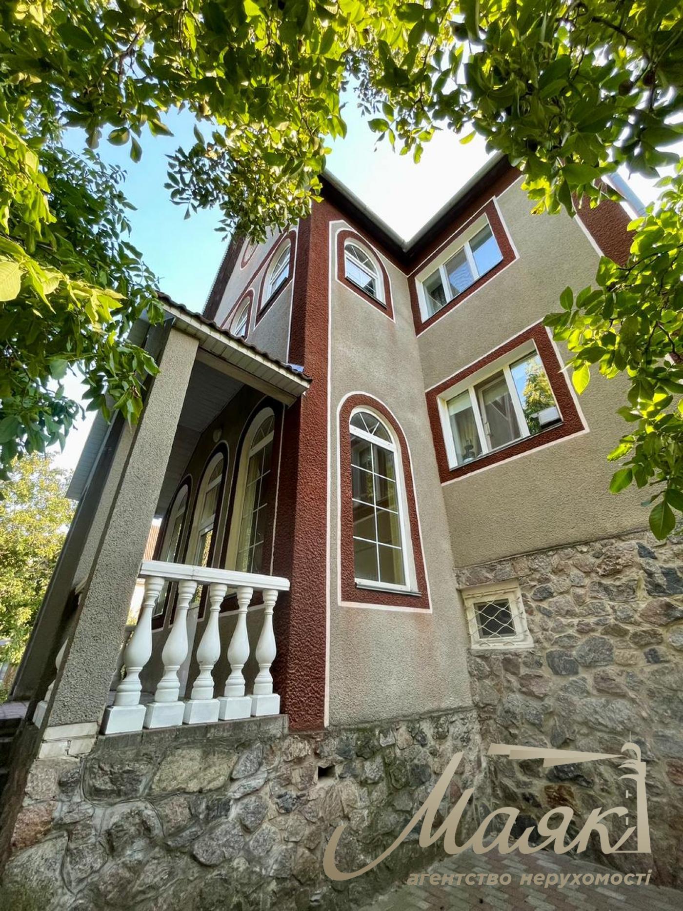 Продаж будинку 550м2 у с. Крюківщина, під Києвом