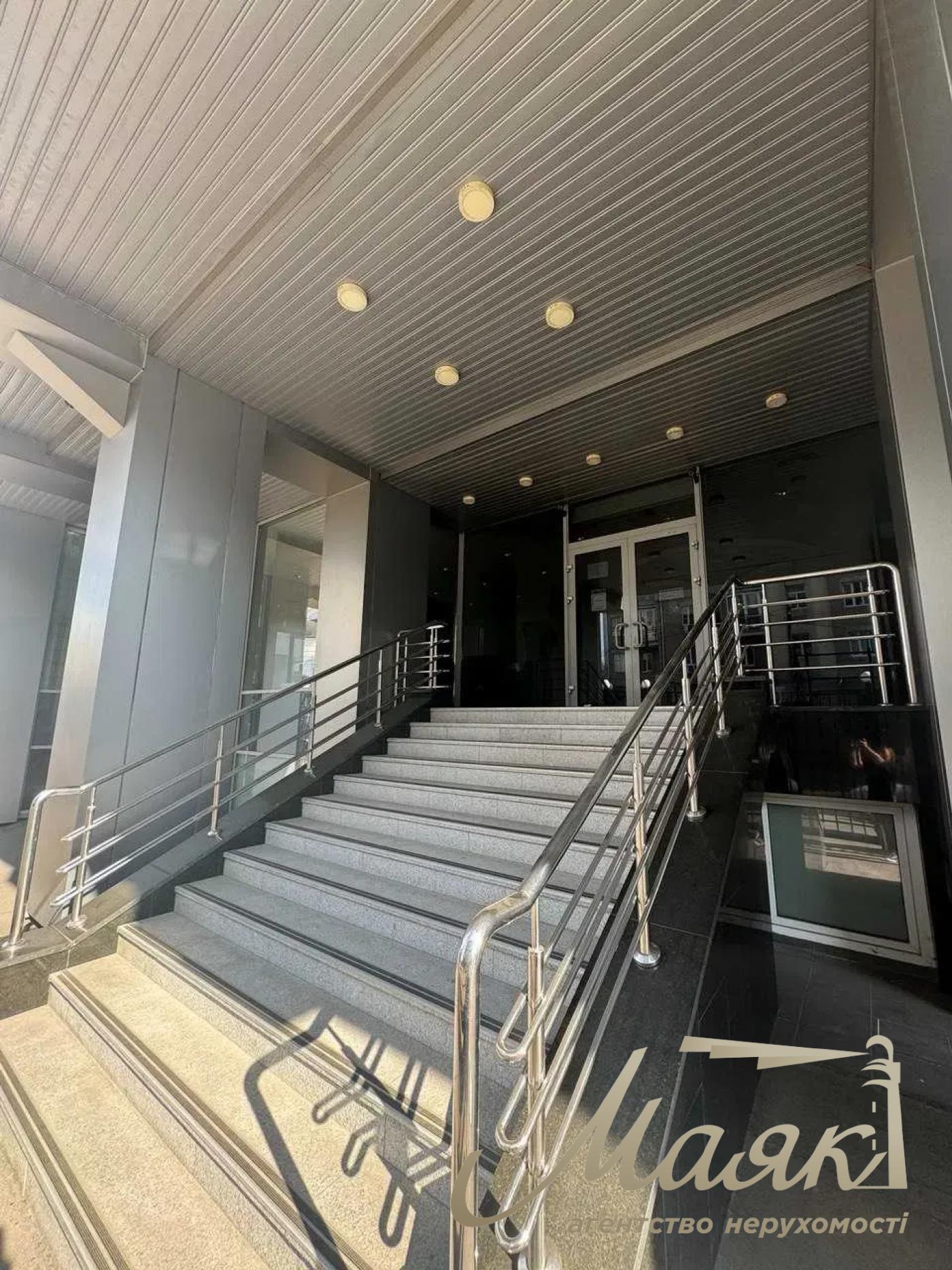 Аренда офиса 540 м² в БЦ «Домино», Подол