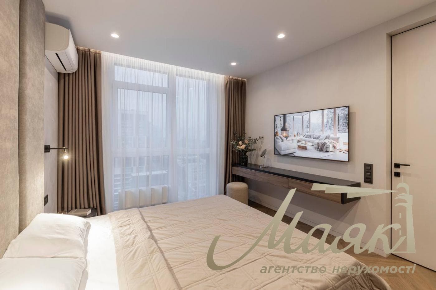 80-square-meter apartment for rent in the French Quarter 2 residential complex, Predslavinskaya St., Downtown, Kyiv