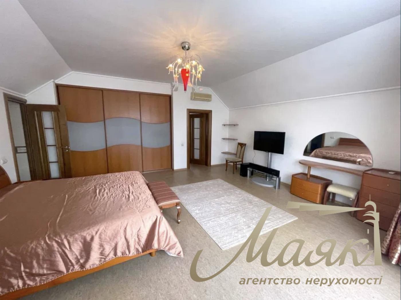 Аренда 2-х этажного дома 340м2, Козин