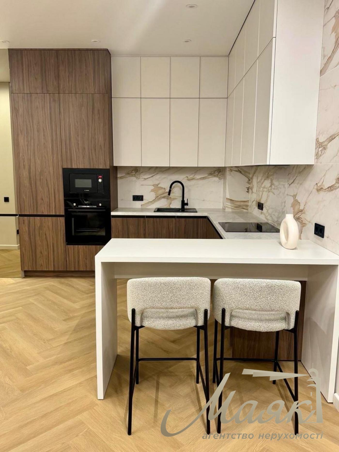 Оренда 3-кімнатної квартири 91м2 у ЖК "Фундуклеївський", Центр Києва, вул. Богдана Хмельницького, 58А.