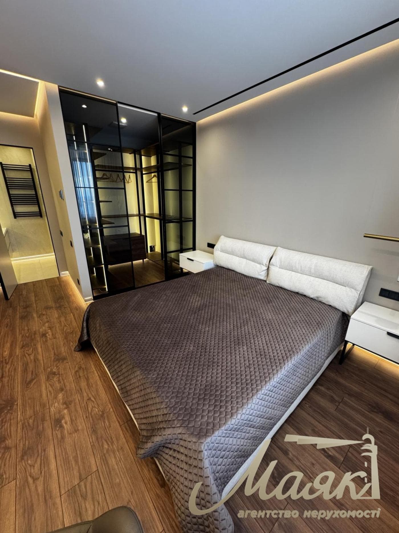 Rent 3 bedroom apartment in LCDDelmar, 90m, Pechersk