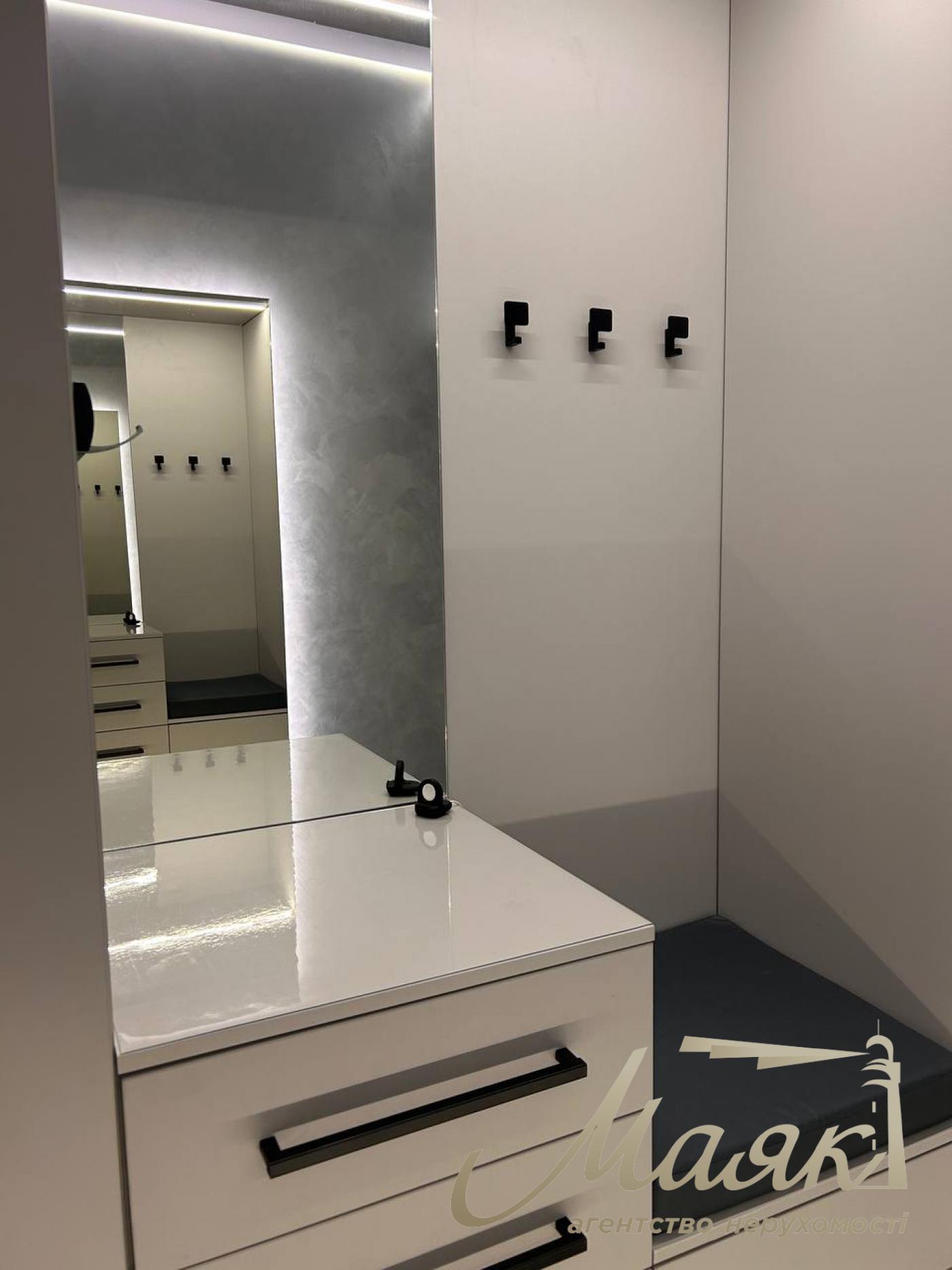 For sale 3-bedroom apartment with terrace in LCD "Italian Quarter" Obolonsky district