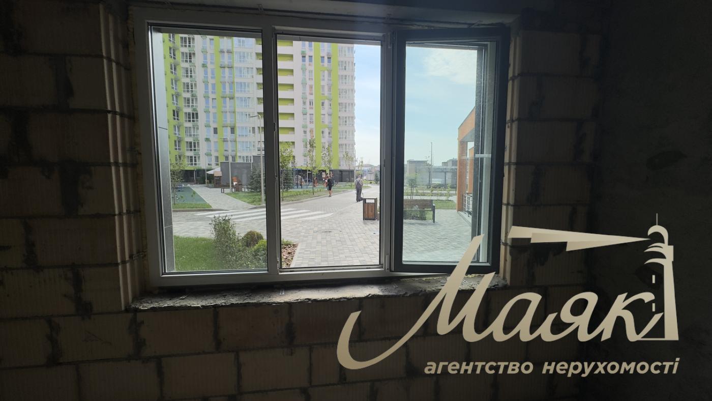 Аренда фасадного помещения 90 м2 в ЖК Нивки Парк