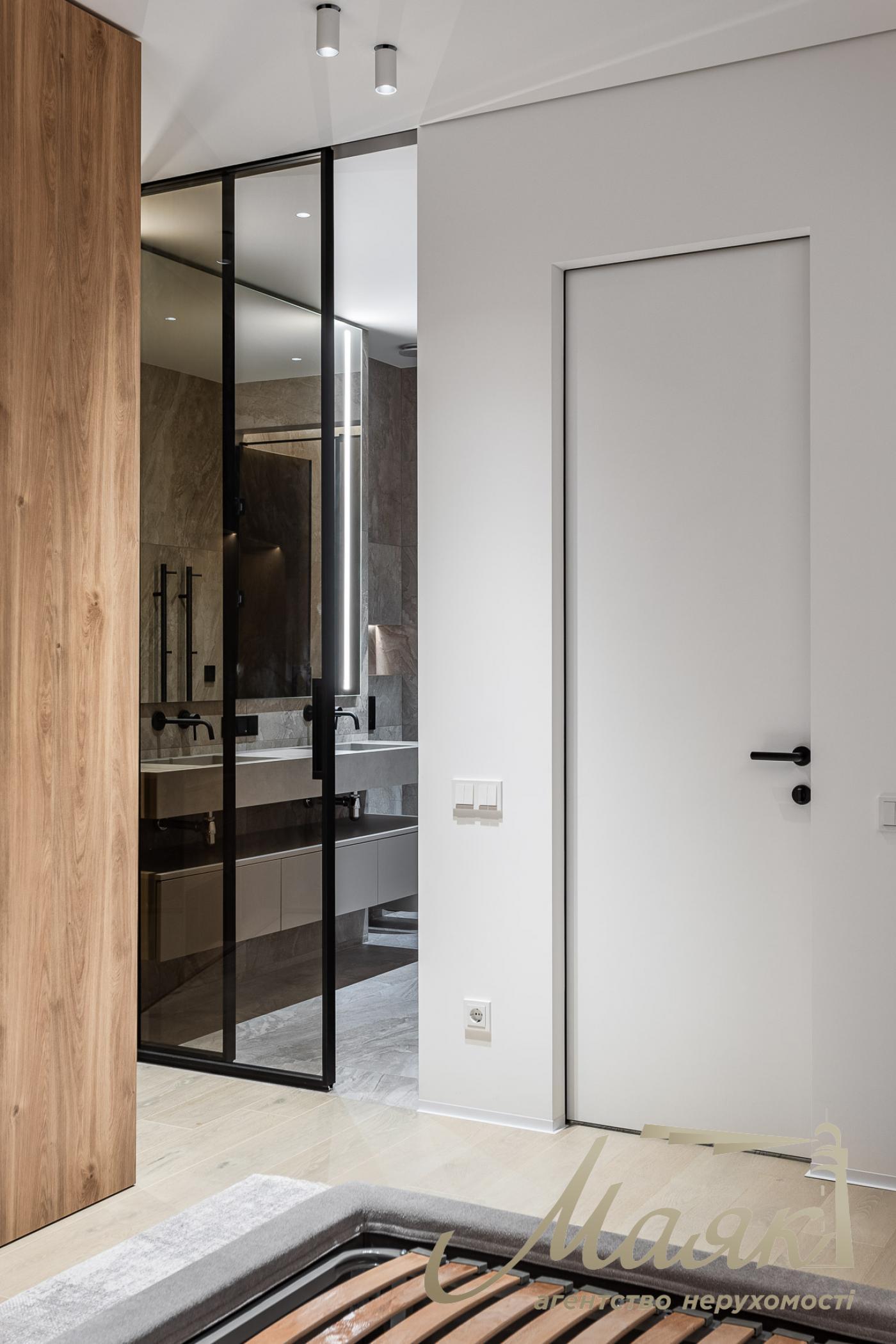 Оренда 4-кімнатної квартири ЖК Новопечерські Липки вул. Верхогляда (Верхогляда)