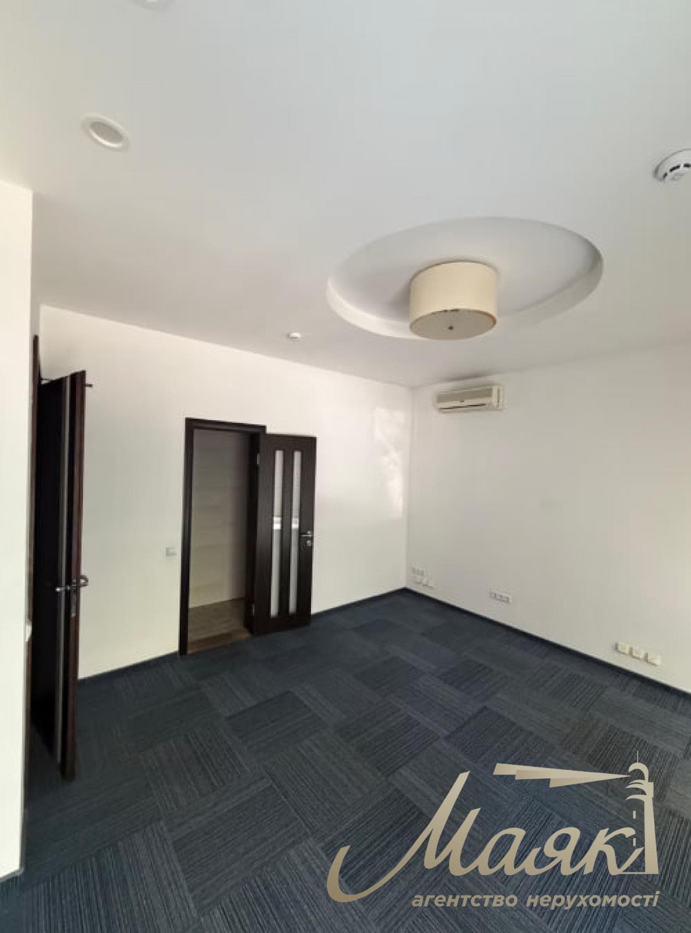 Оренда офісу на Подолі, Поштова площа, 300 м², Поділ, Київ