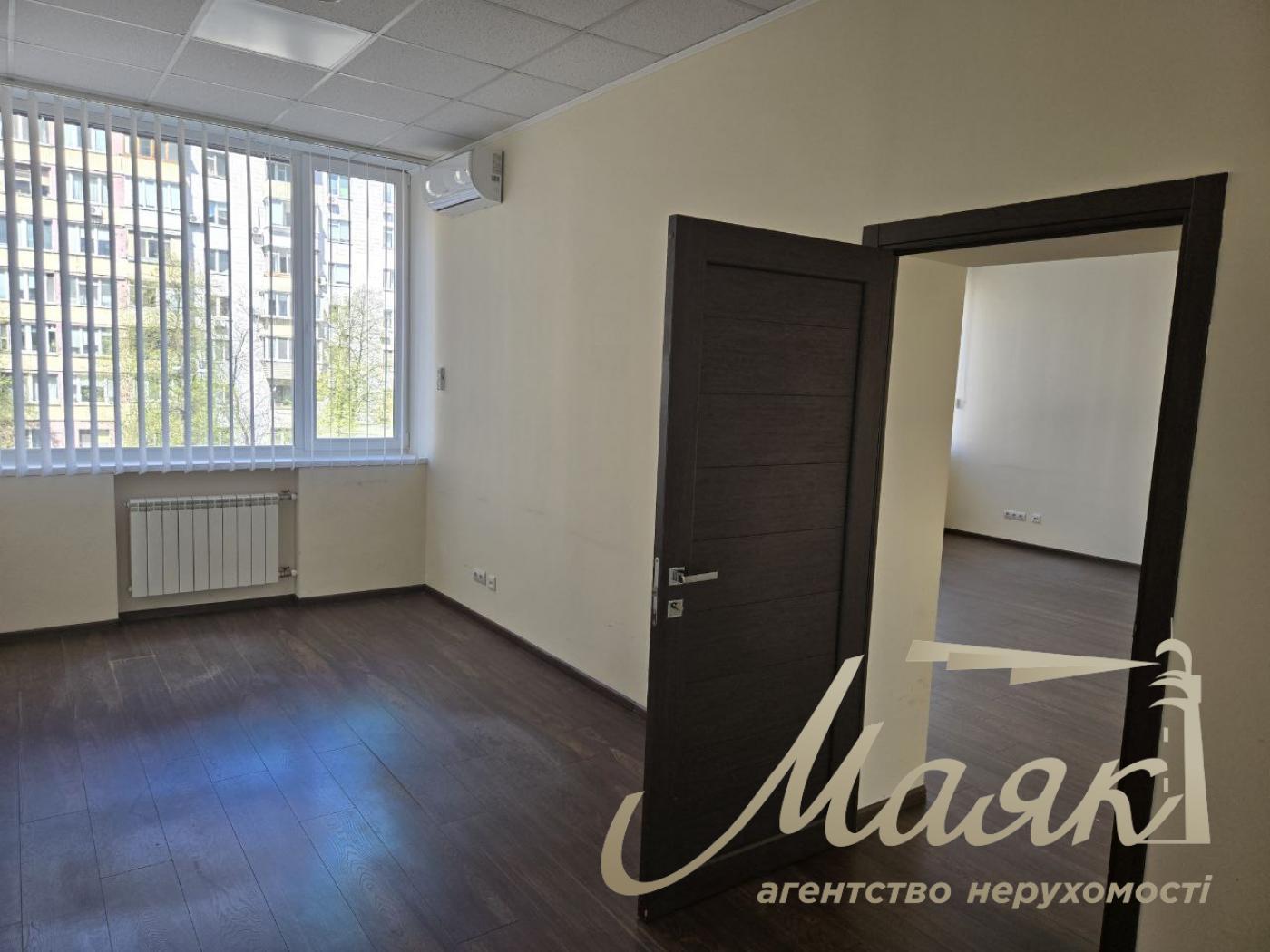 Office for rent 350m2 in BC Pechersk Center, Pechersk