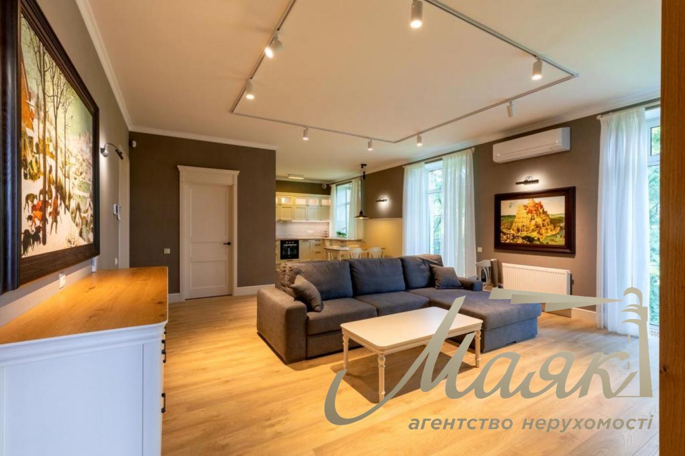 Оренда 3-к квартири вул. Лаврська, Печерськ, історичний центр Києва, сталінка