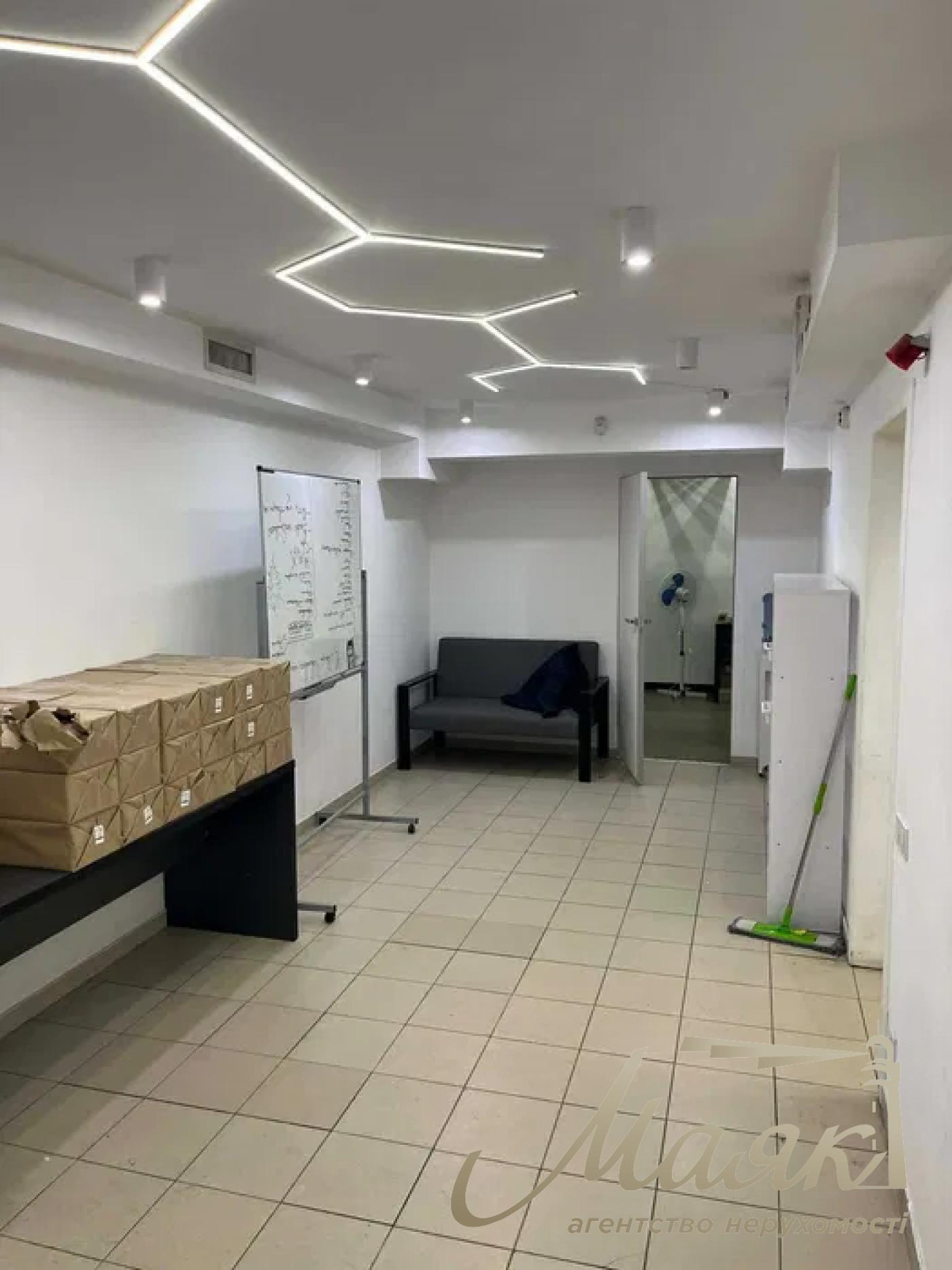 Оренда фасадного приміщення 158 м.кв. вул. Павлівська, Шевченківський р-н