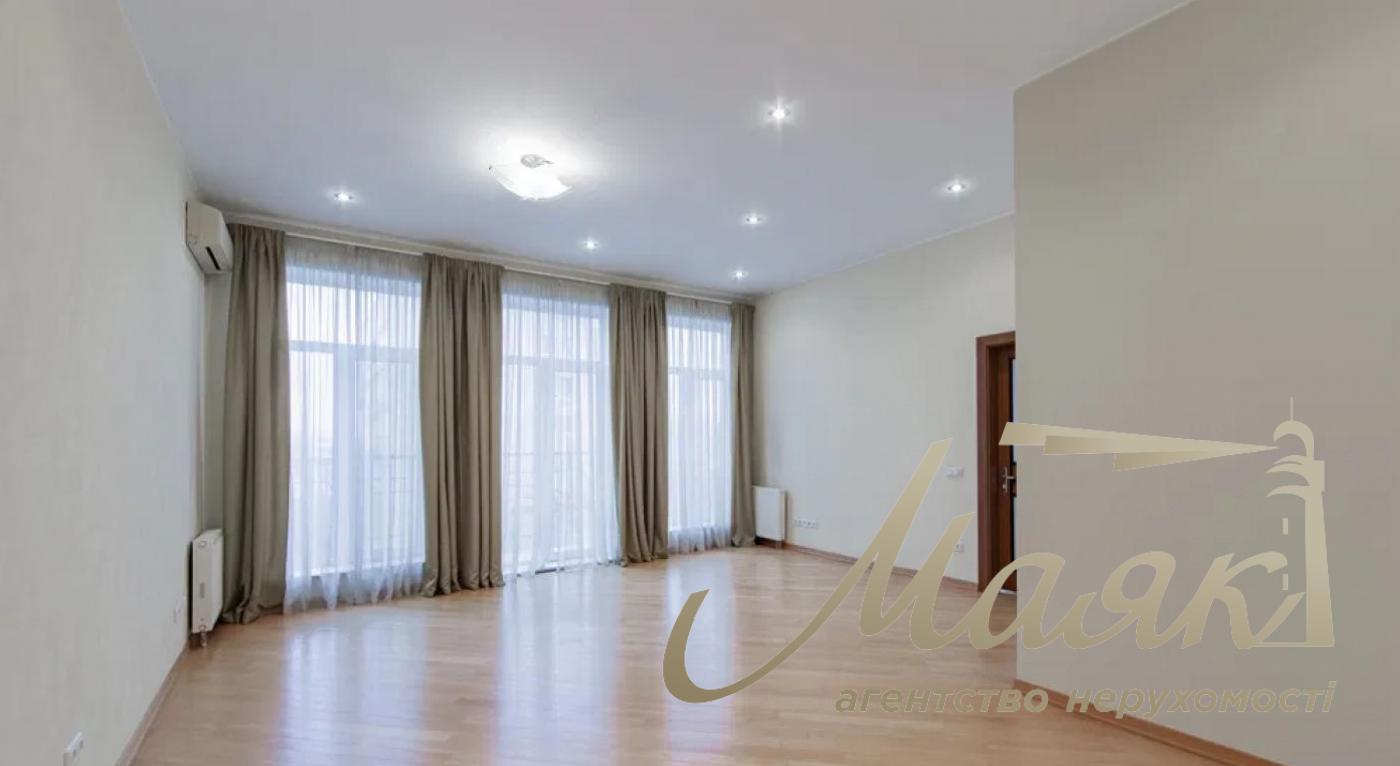 Продаж 4к дворівневої квартири вул. Дарвіна, Липки