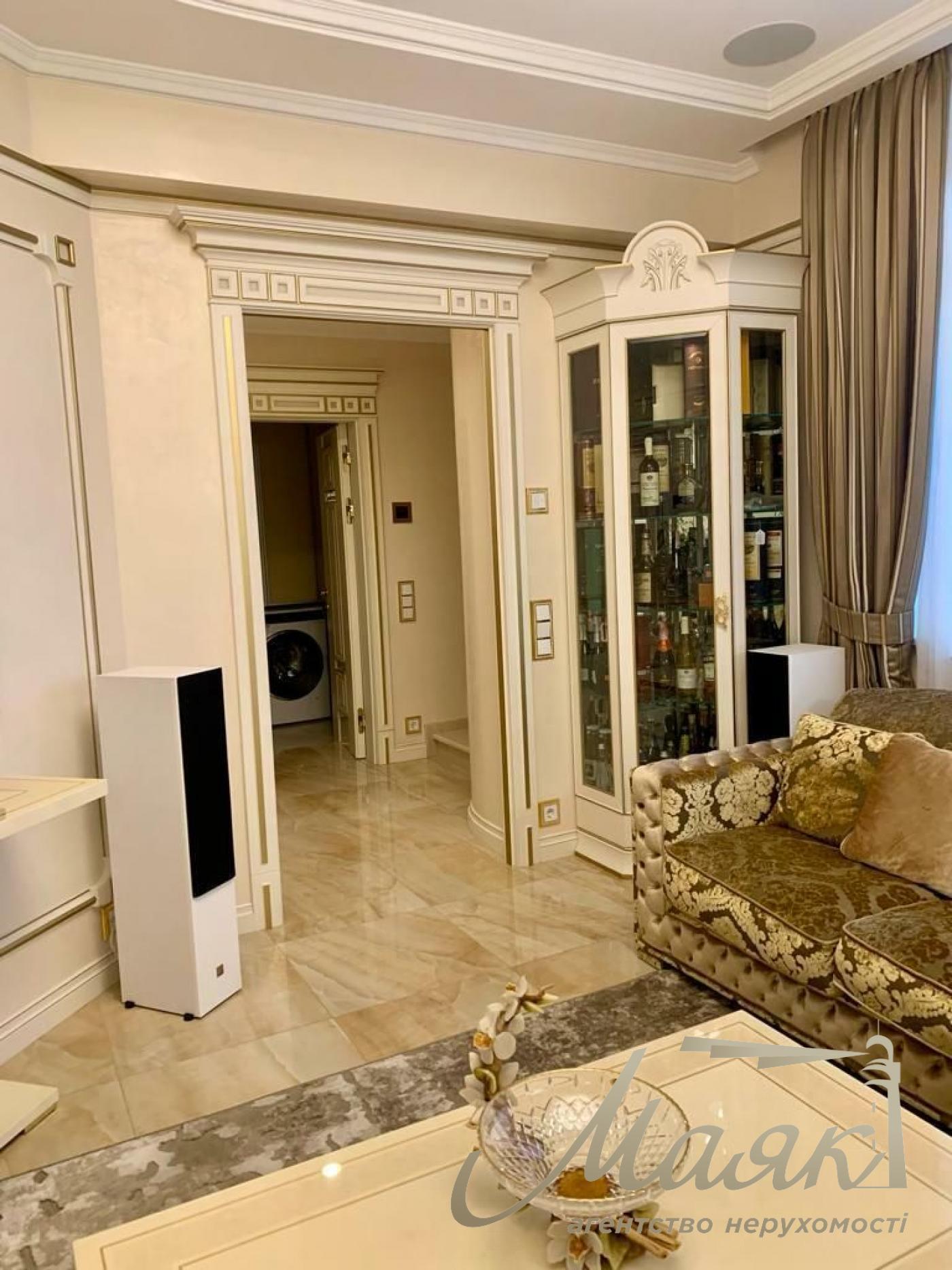 Продаж 4к квартири бульвар Лесі Українки, Печерськ