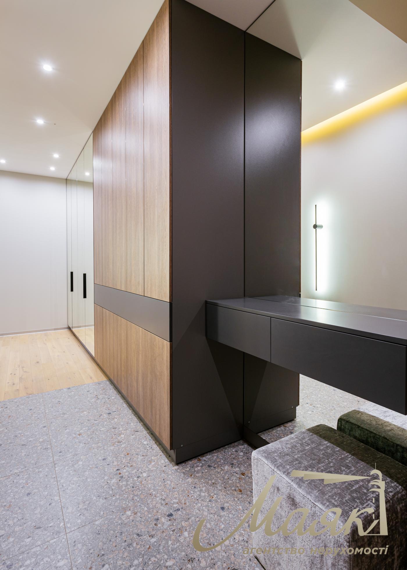 Продаж 3х-кімнатної квартири 86 м2 в ЖК "ЖК RESIDENT Concept House" Володимирська 86а, Київ
