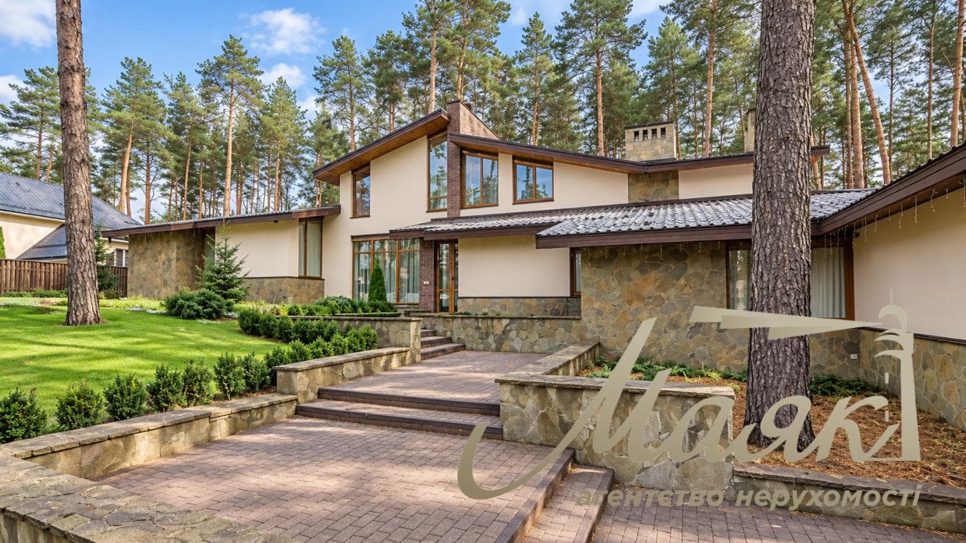 Оренда будинку площею 400 м² у с. Романків, 40 соток землі, басейн з підігрівом у КГ, закрита територія, Обухівський напрямок, Київська область