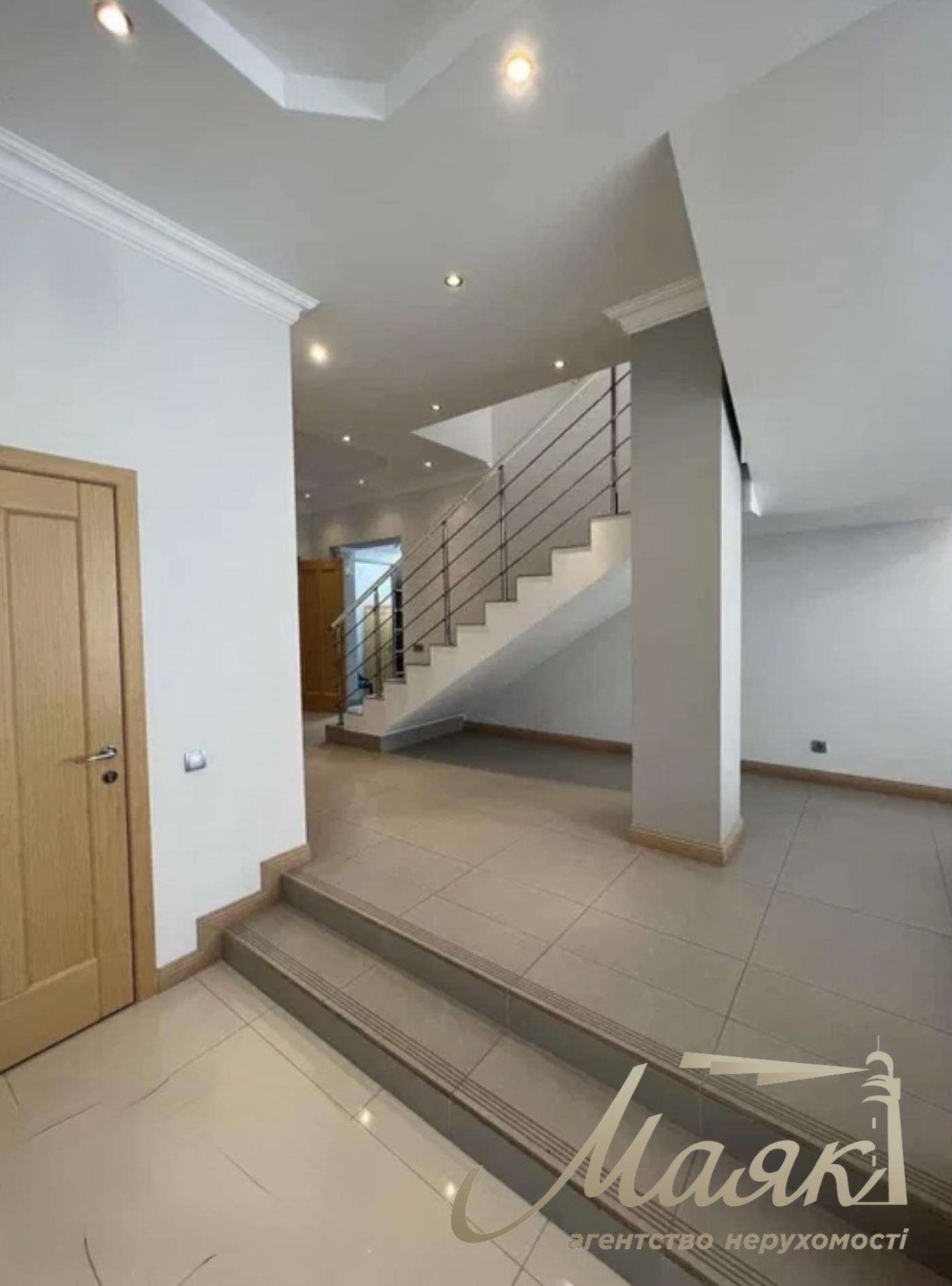 Оренда будинку 400м2 СМТ Козин/Конча-Заспа. Б. Дамба. Оренда будинку.