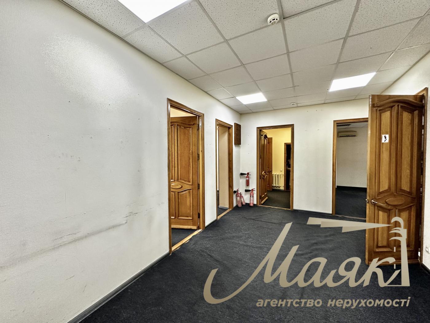 Rent Office 180m2, st. Lumumba Patrice, Pechersk