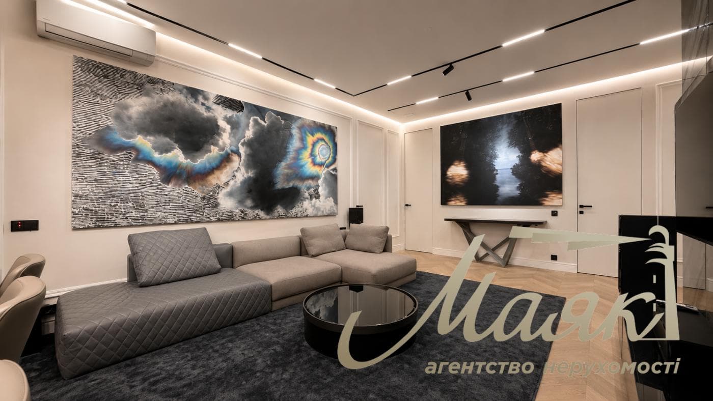 Продаж 4-кімнатної квартири площею 180 м² з двома терасами у ЖК «Park Avenue VIP», Голосієво, вул. Демеївська,
