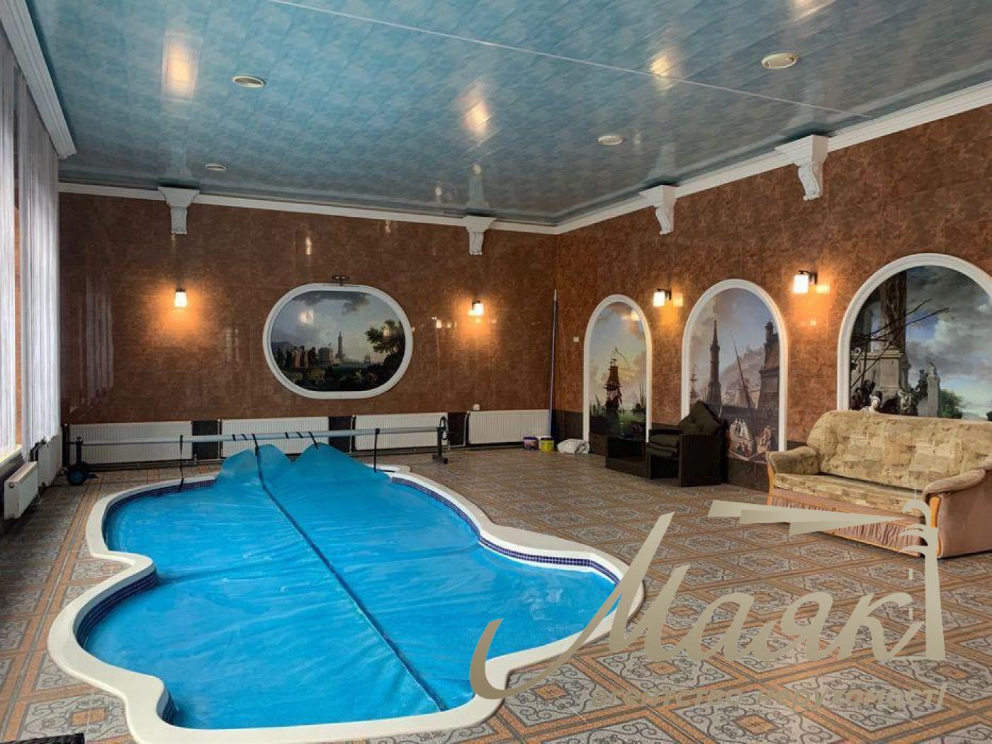 Rent a house 300m2 in the village of Kozin, ulitsa Nova,70