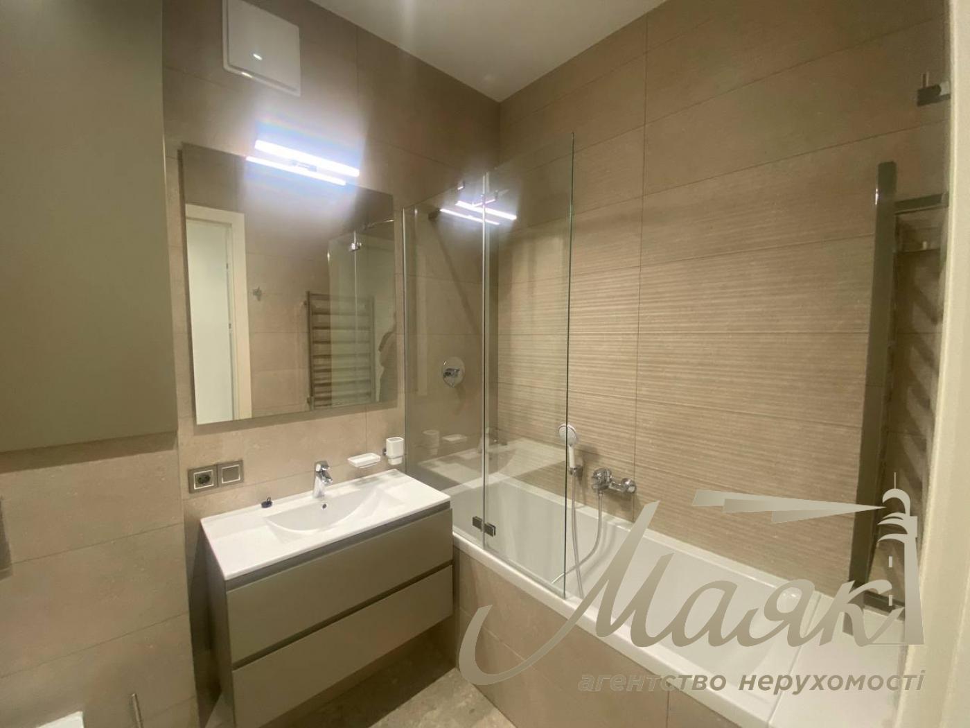 Rent of a 3-room apartment in the Atlantic residential complex at 118 Antonovich Street.