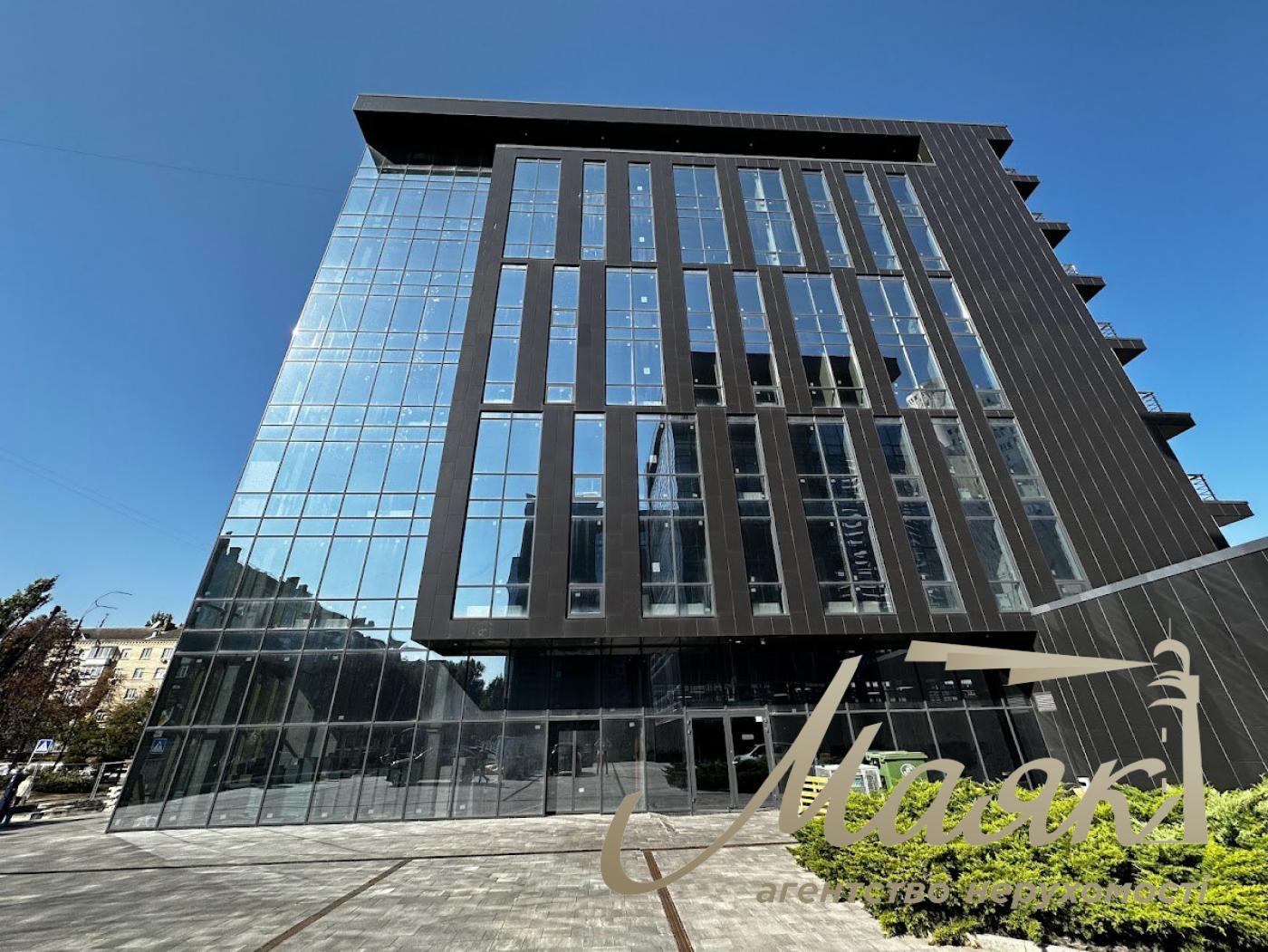 Rent condominium 4200М2 in BC Trinity, 1 Tovarna str., Pechersk