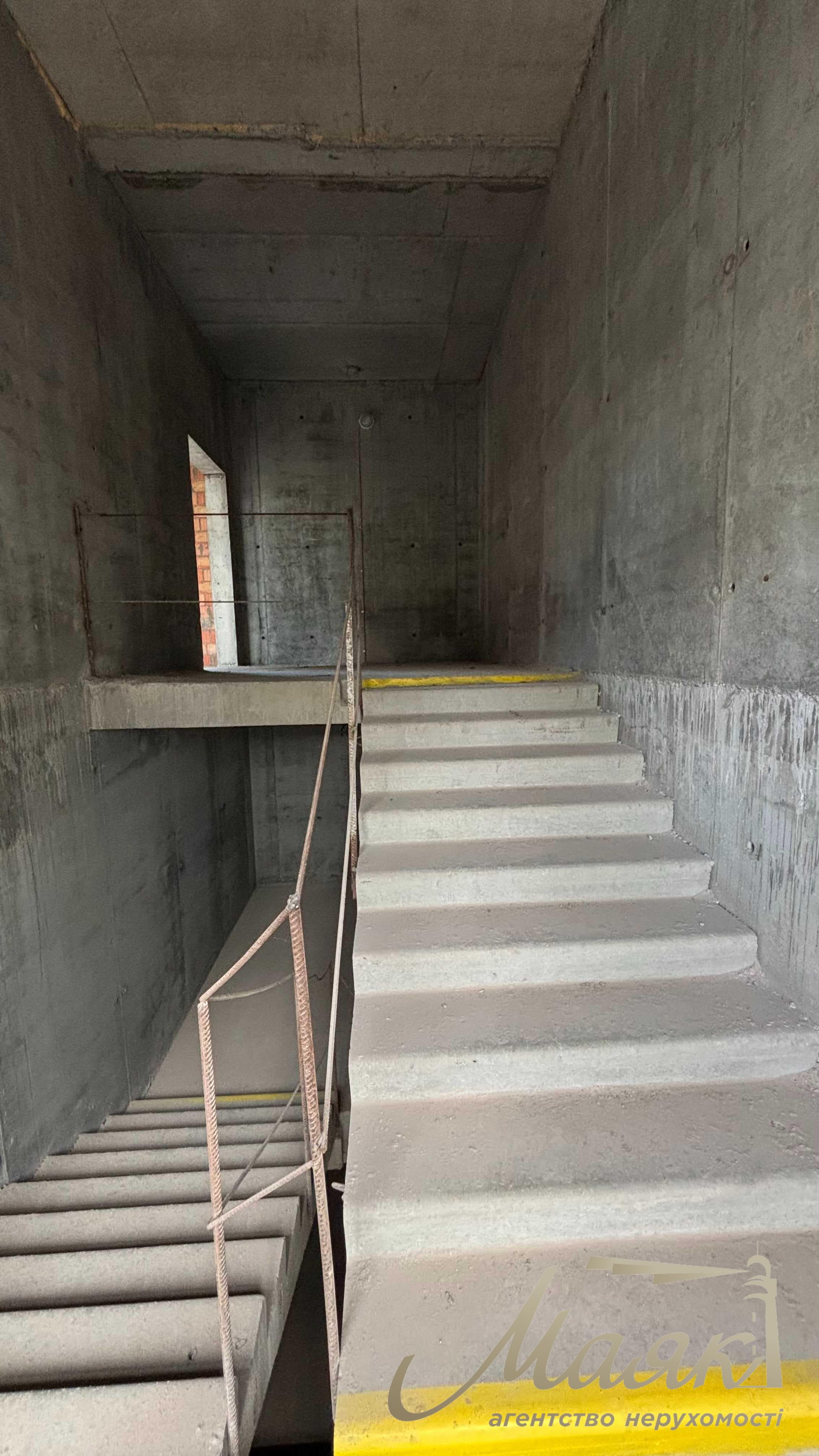 Продаж комерції 180м2, 2 поверх, Індустріальний, 27, Солом'янка