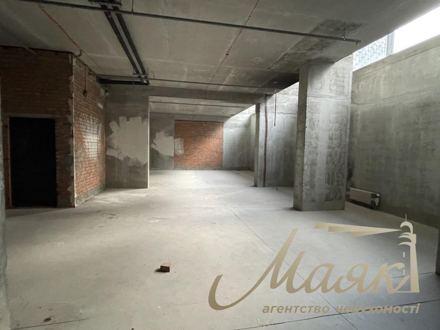 Sale of commercial premises 270m2 in the residential complex Great