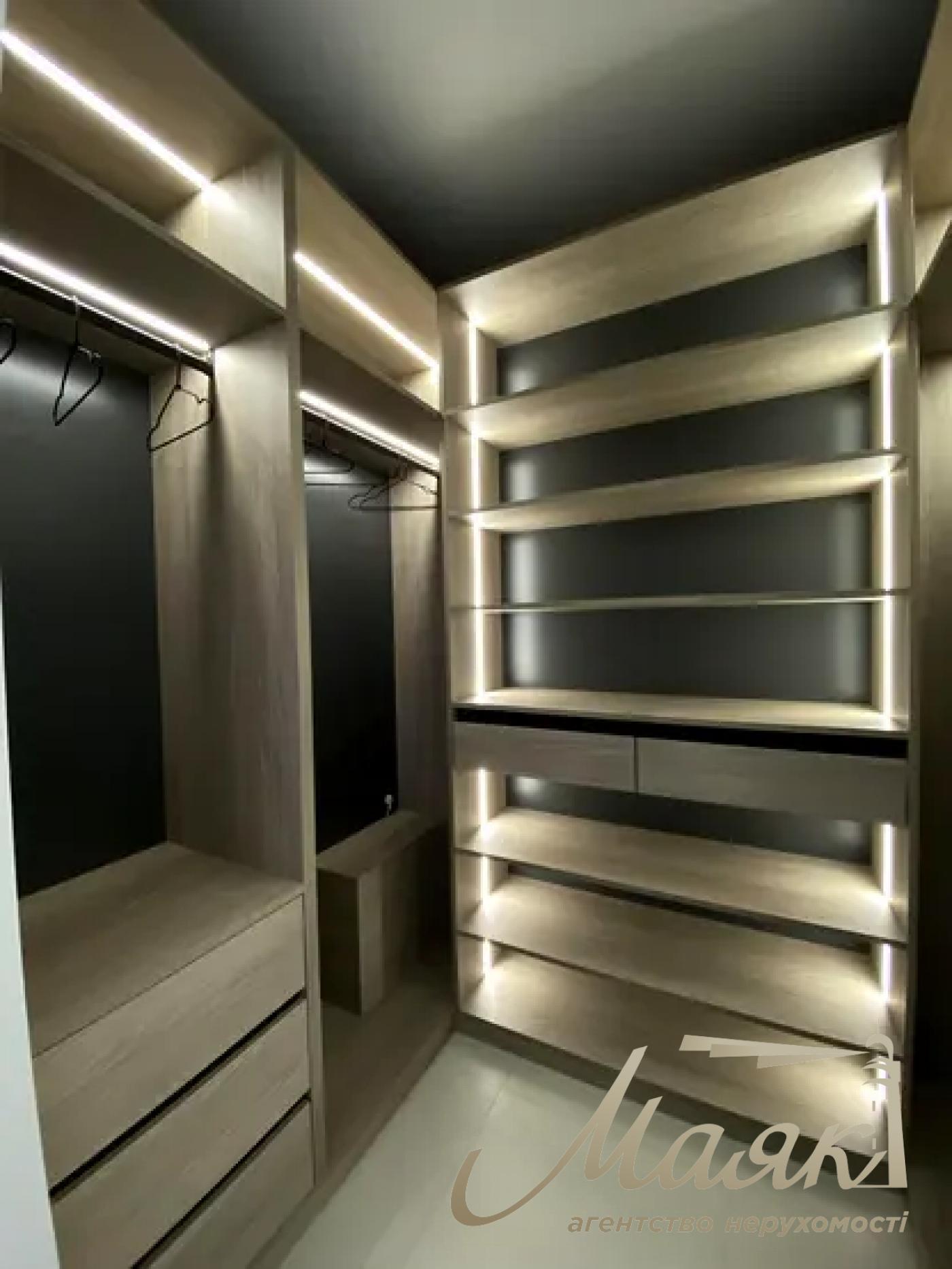 Аренда 2к квартиры 51 м², ЖК Новопечерська Вежа, ул. Михаила Бойчука,