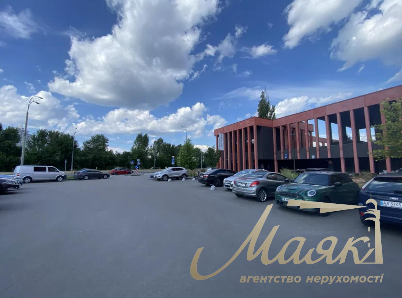 Office for rent 700 m2, Naberezhno-Rybalskaya st. 27.