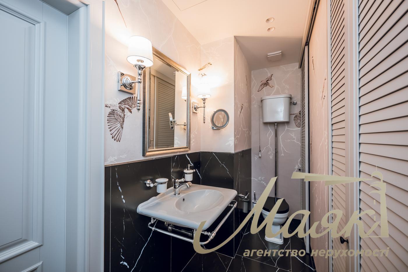 Продаж 3к квартири 99 м2, вул. Дегтярна 18, Воздвиженка. Дігтярна 18, Воздвиженка, Київ