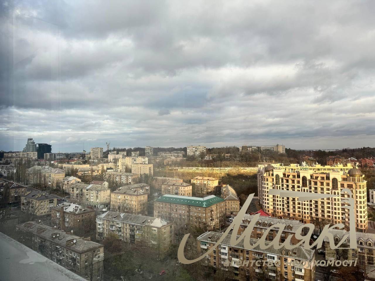 Продаж пентхауса 262 м2 у престижному ЖК Новопечерские Липки, ул. Драгомирова/Верхогляда, Печерский район, Киев