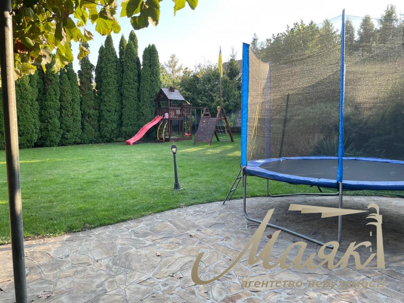 Продаж будинку 550м2 у с. Крюківщина, під Києвом