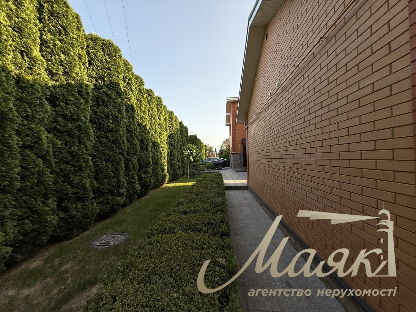 Оренда будинку 400 кв.м з тенісним кортом, великою зеленою територією | Бориспільський район| с.Гора