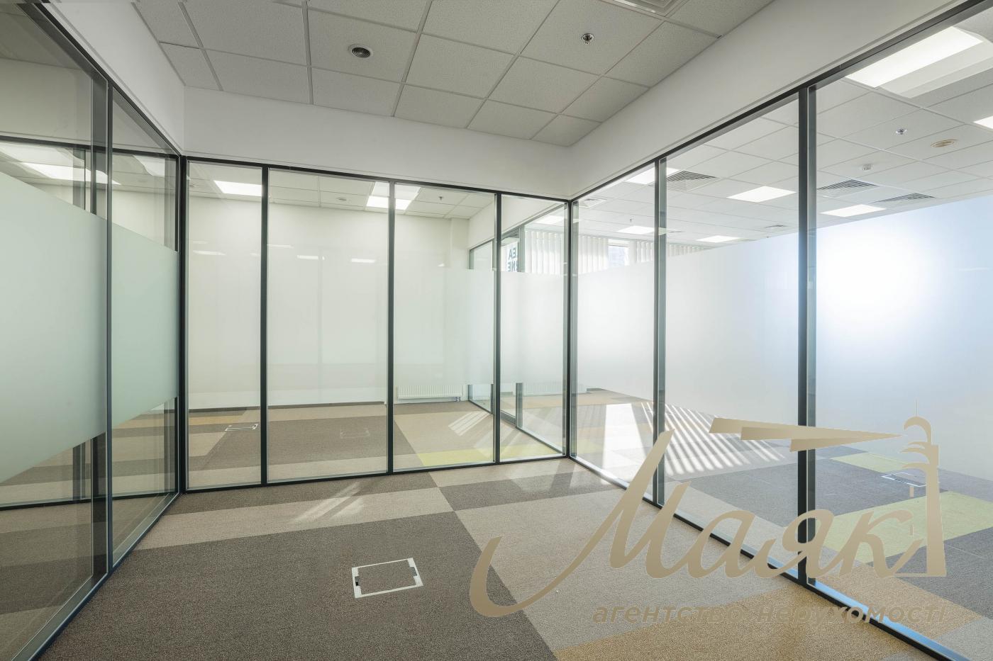 Оренда офісу 726м2 в БЦ Євразія, по вул.Жилянська 78, Центр.