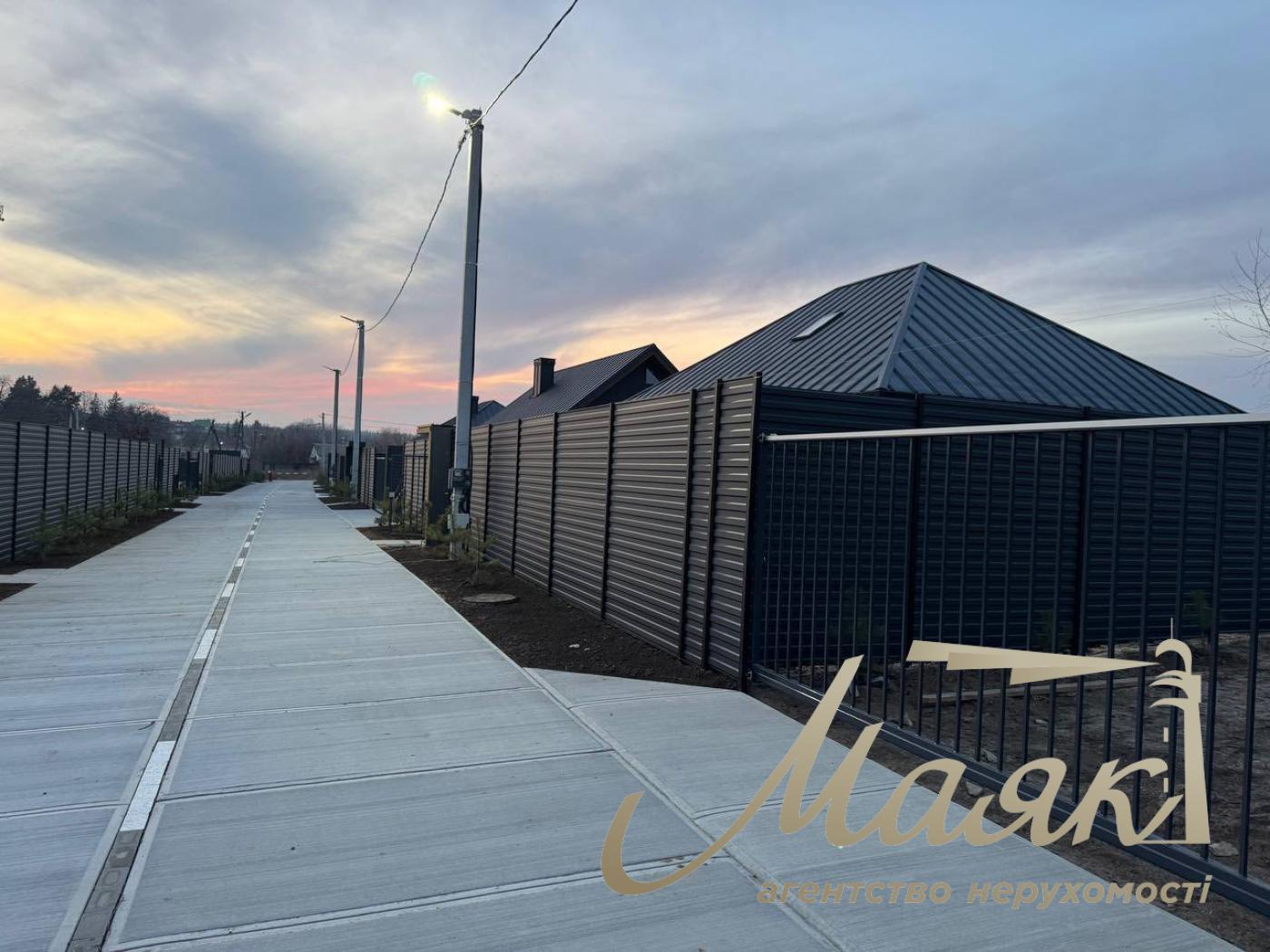 For sale house in a residential complex with. Ivankovichi