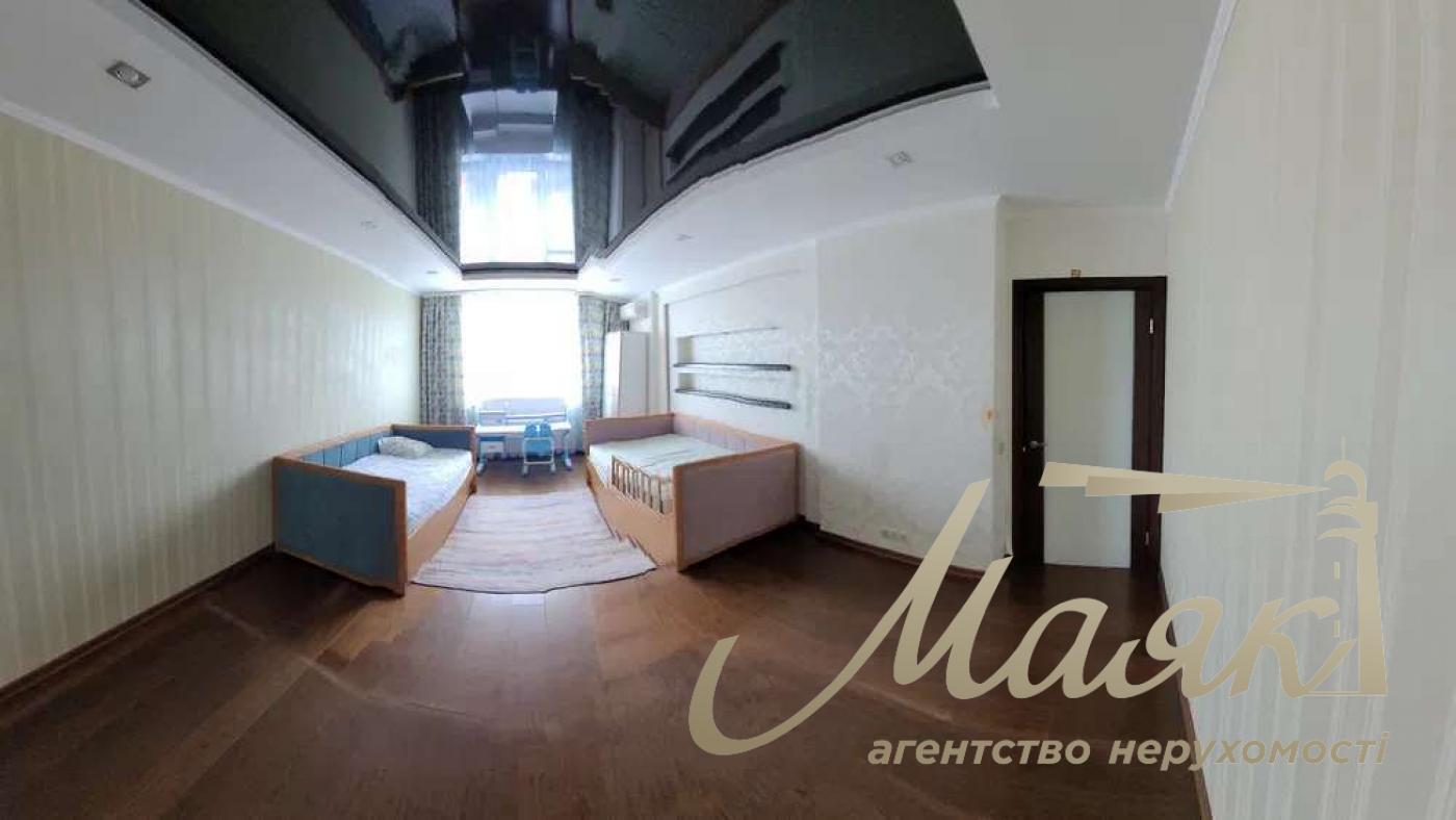 Rent 3k apartment st. Mikhail Grishko, Poznyaki