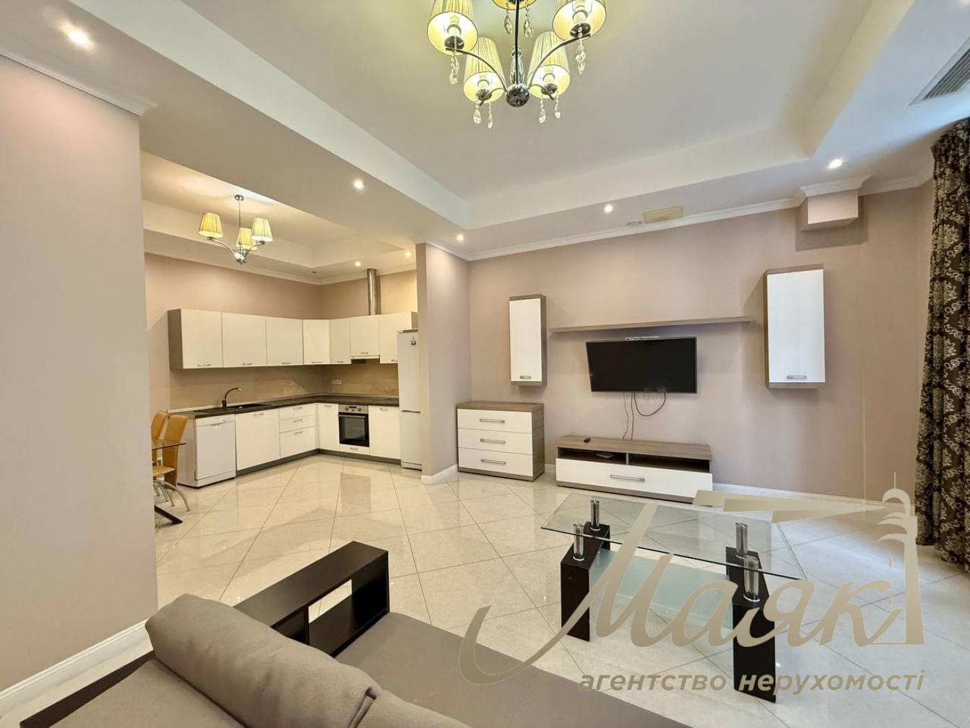 Продажа 2-комнатной квартиры с ремонтом, 88 м², в клубном доме Botanic House (Ботаник Хаус), Печерск, Болсуновская, 23